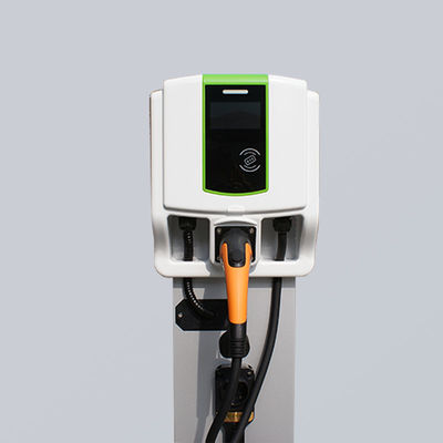 Parking Lot OCPP1.6 Smart 7kW 32A Wall Mounted EV Charger Plug And Charge